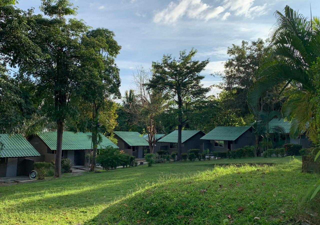 Hotel Wanderlust Retreat Ko Lanta Exterior foto