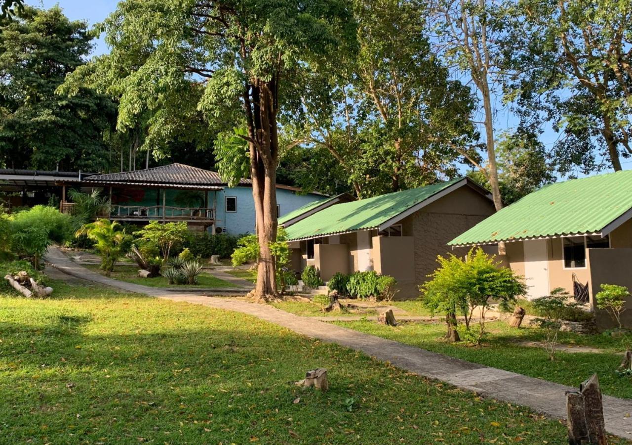 Hotel Wanderlust Retreat Ko Lanta Exterior foto