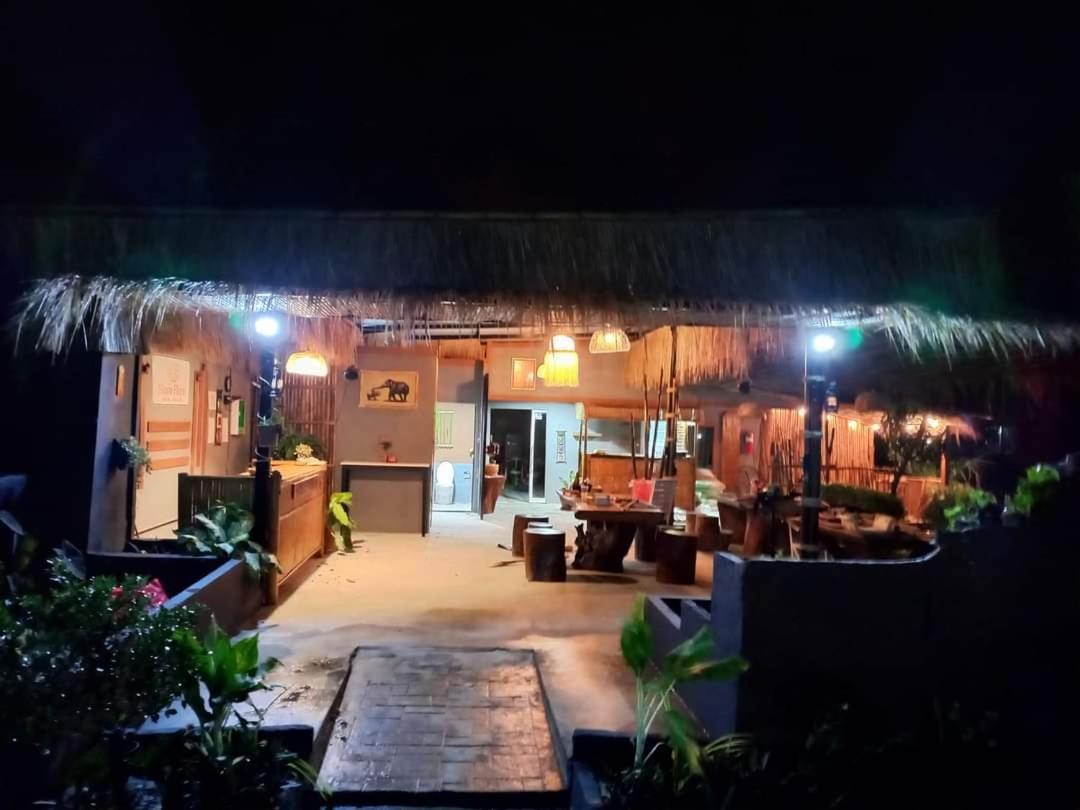 Hotel Wanderlust Retreat Ko Lanta Exterior foto